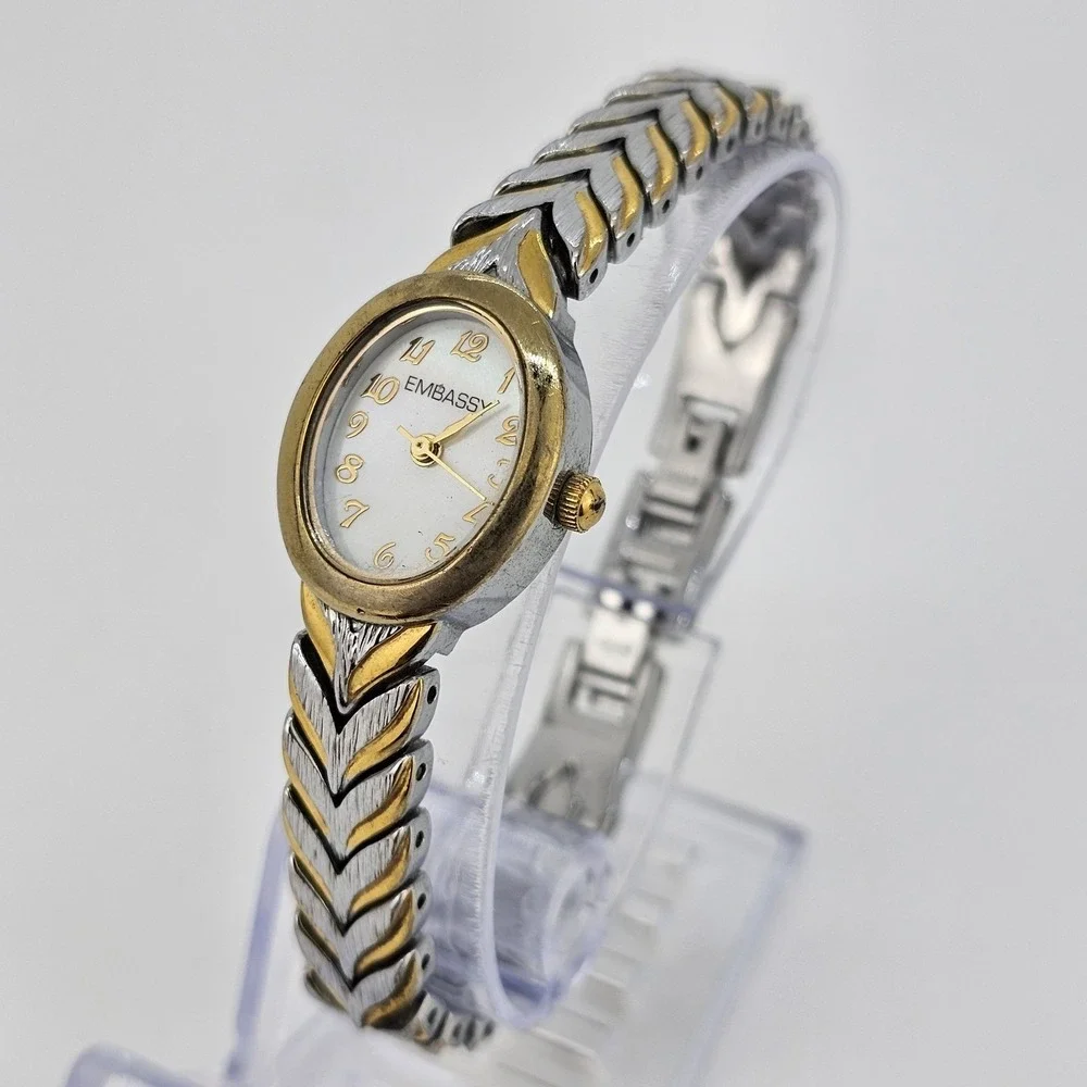 Embassy Waltham‎ Women's Watch 19MM Two Tone Bracelet Band 6.75